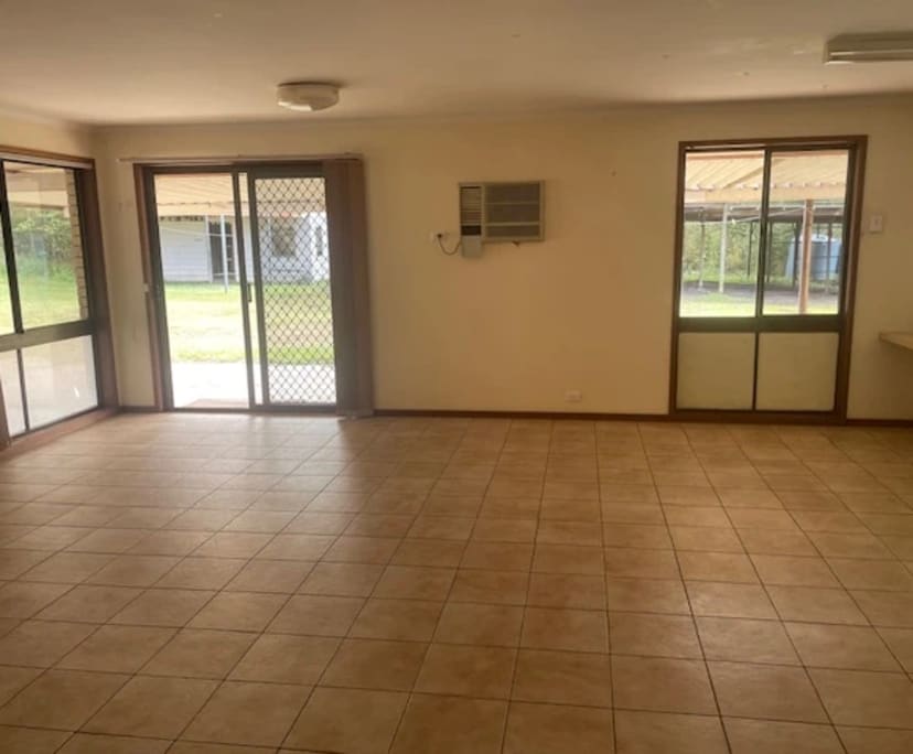 $250, Share-house, 4 bathrooms, Park Ridge QLD 4125