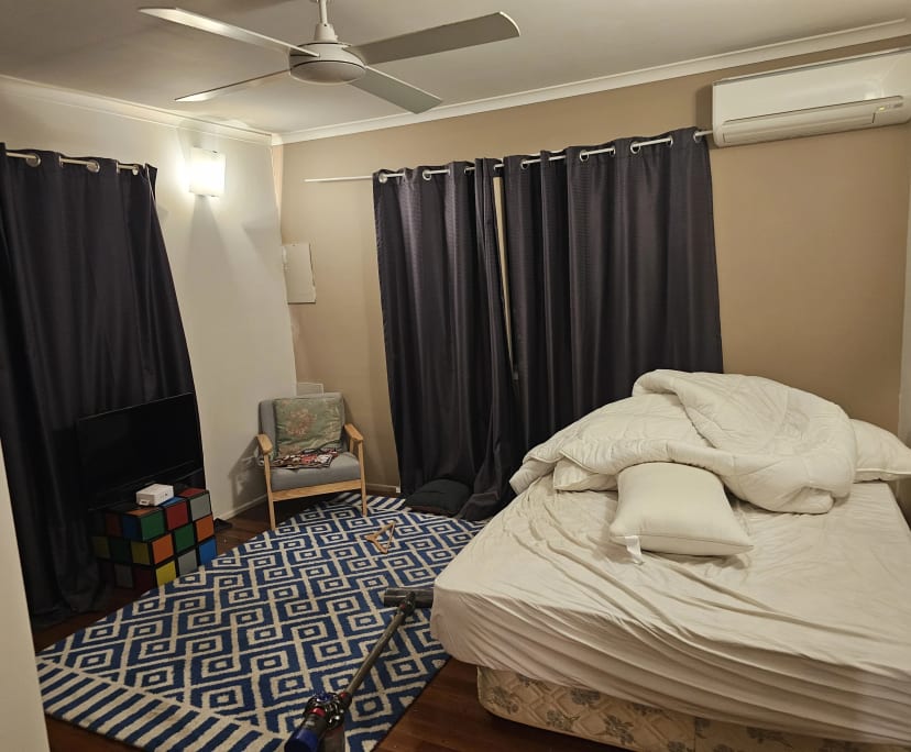 Furnished room in a share house