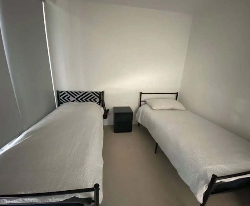 Furnished room in a flatshare