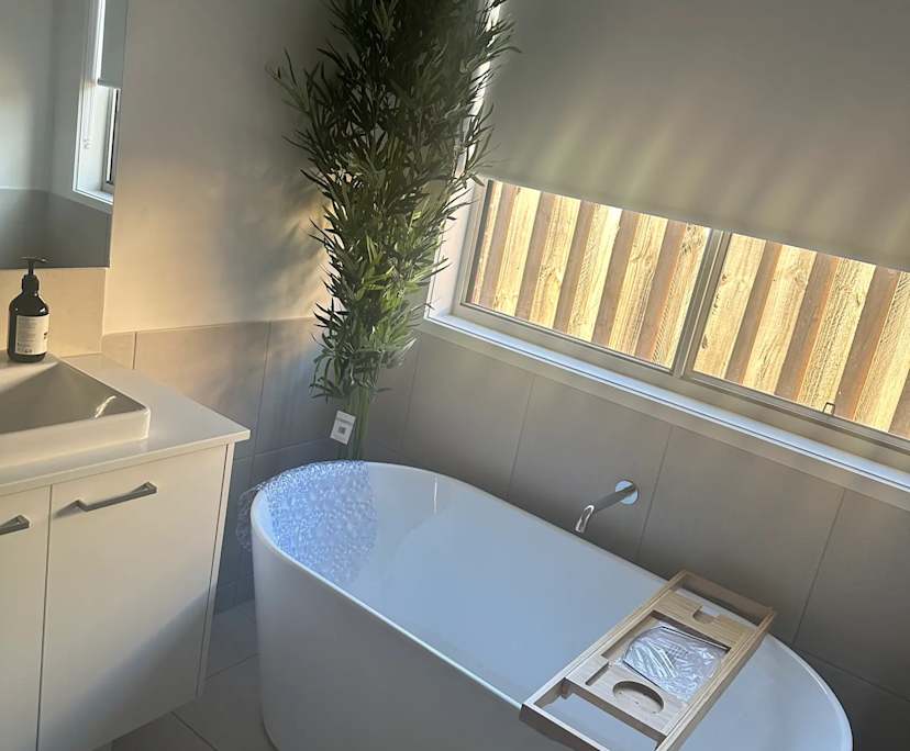 Furnished room with own bathroom