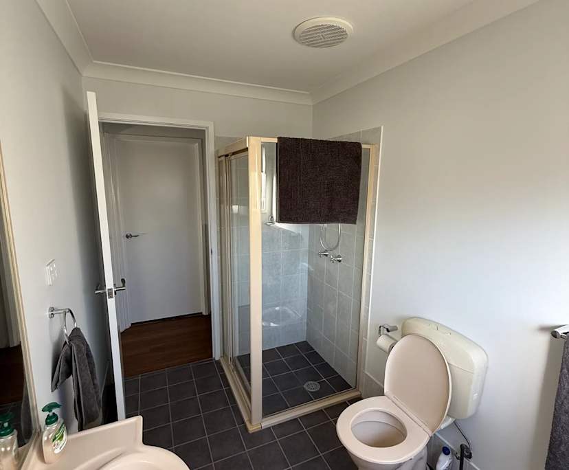 $350, Share-house, 2 bathrooms, Kingswood NSW 2747