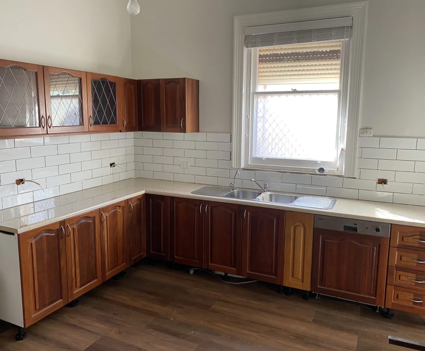 Room in a share house