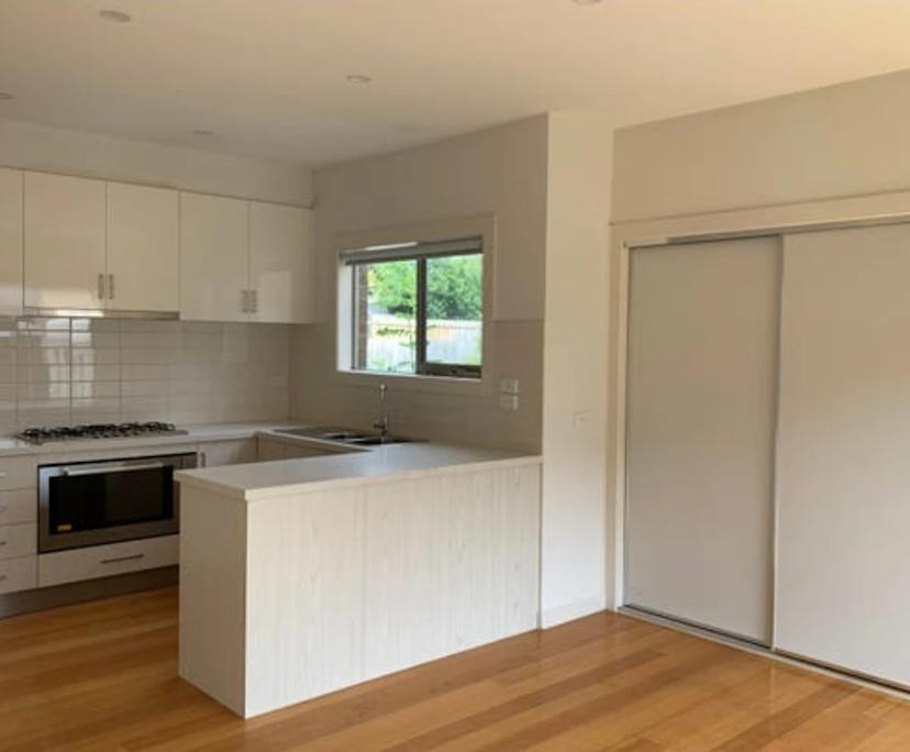 Room in a share house