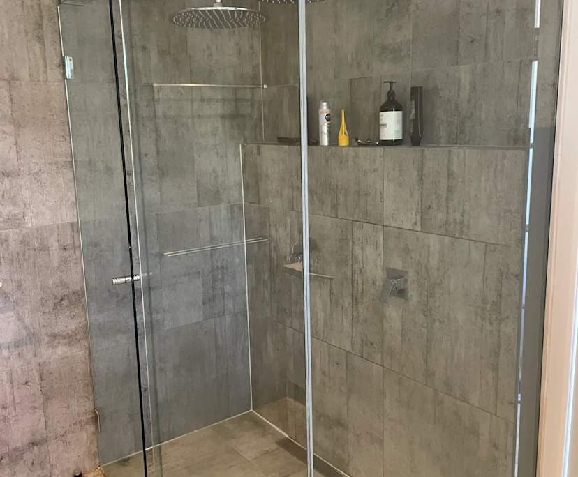 $300, Share-house, 3 bathrooms, Newtown VIC 3220