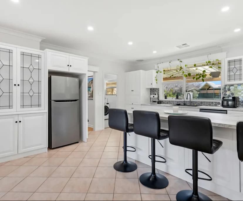 $250, Share-house, 4 bathrooms, Seaton SA 5023