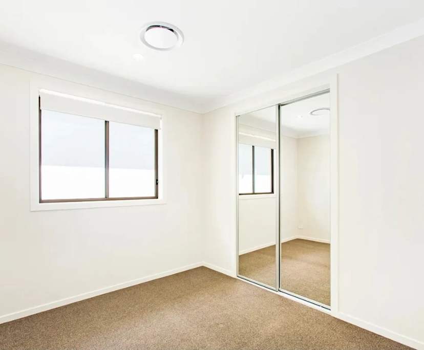 Room in a share house