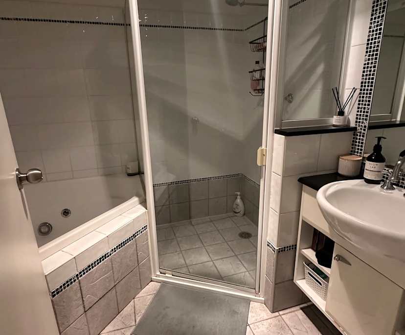 $900, 1-bed, 1 bathroom, Randwick NSW 2031