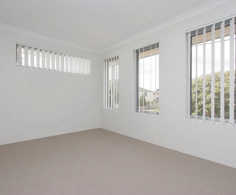 $330, Share-house, 3 bathrooms, Doubleview WA 6018