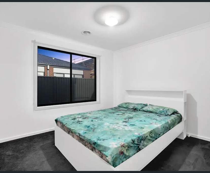 Room in a share house