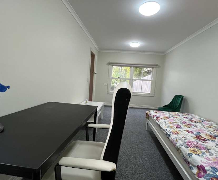 Room in a share house