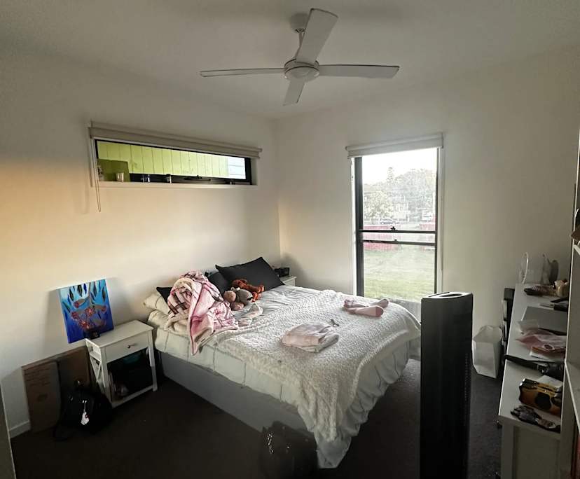 Unfurnished room in a flatshare