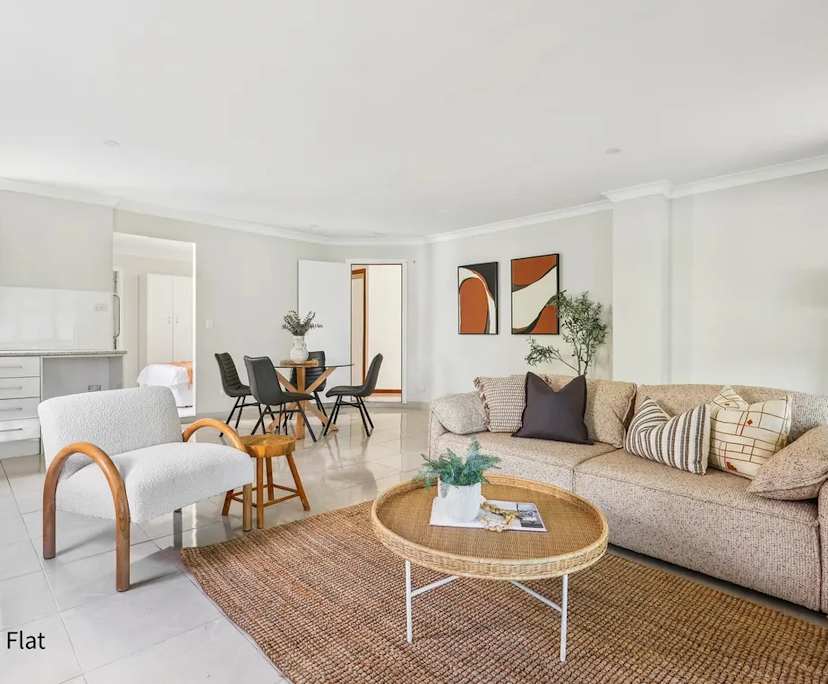 Room in a share house