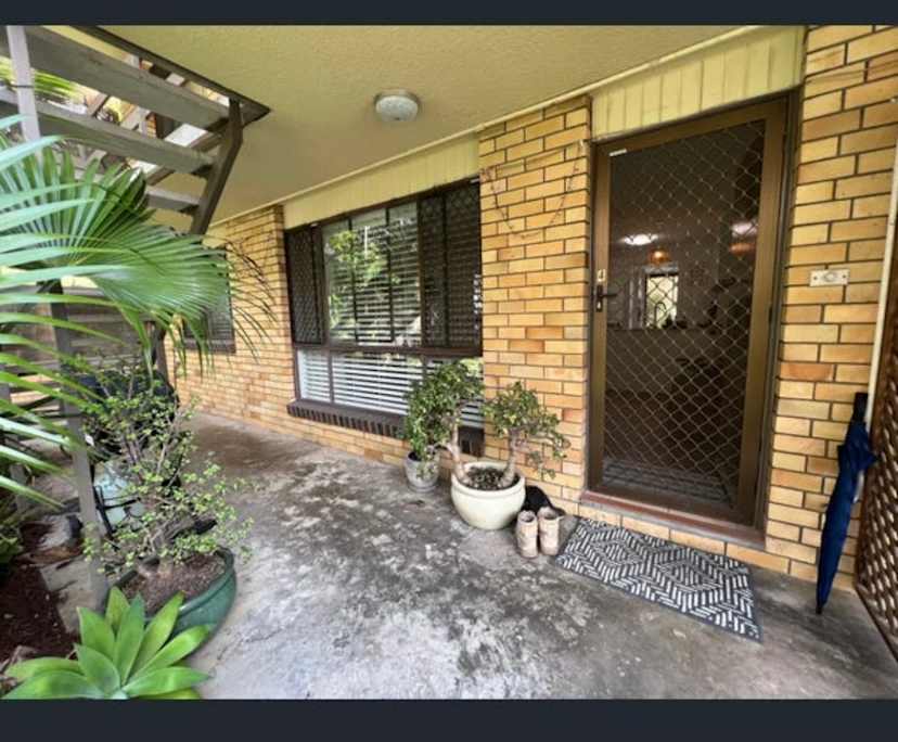 $825, Whole-property, 2 bathrooms, Burleigh Heads QLD 4220