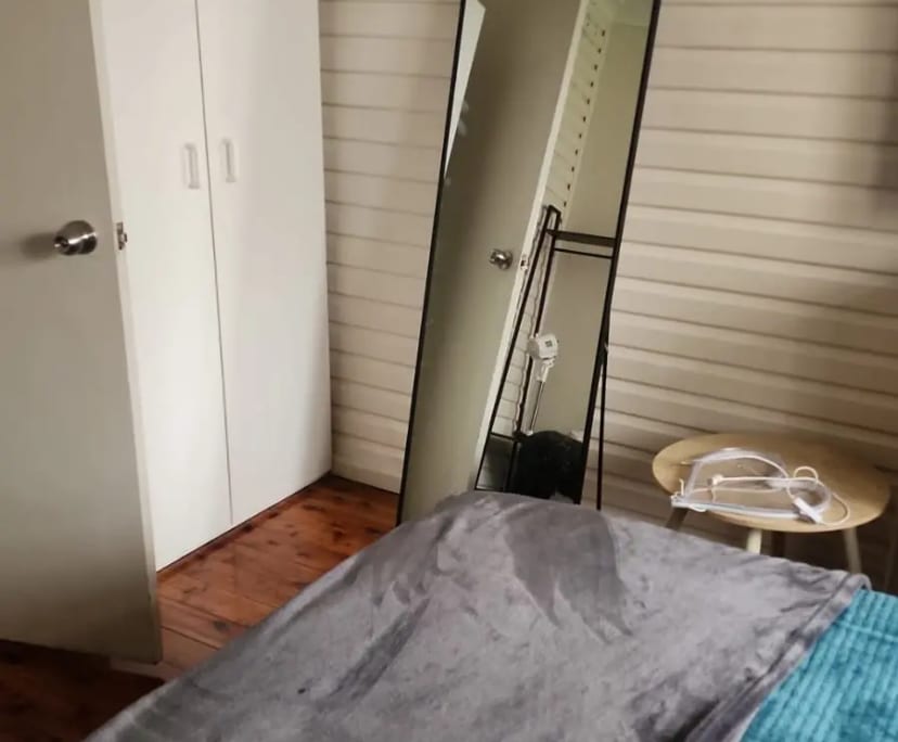 Furnished room in a share house