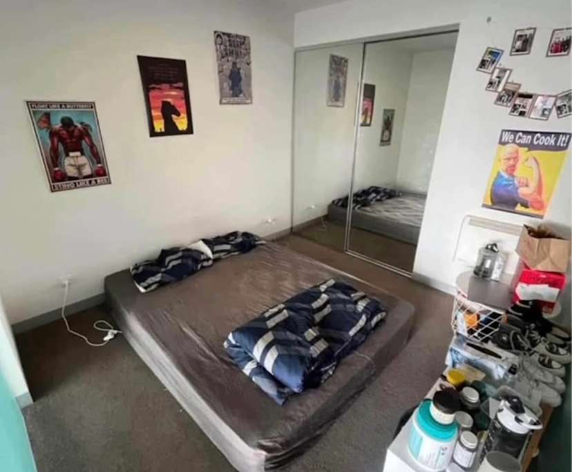 Furnished room in a flatshare