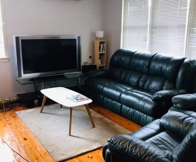 $850, Whole-property, 2 bathrooms, North Ryde NSW 2113