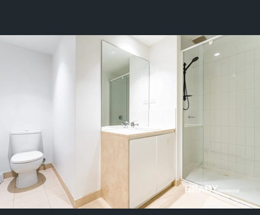 $350, Homestay, 1 bathroom, Melbourne VIC 3000