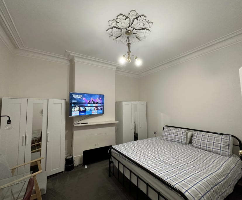 Furnished room in a share house