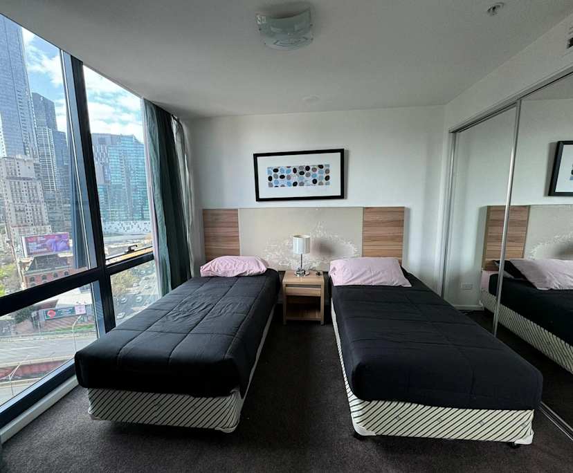 Furnished room in a flatshare