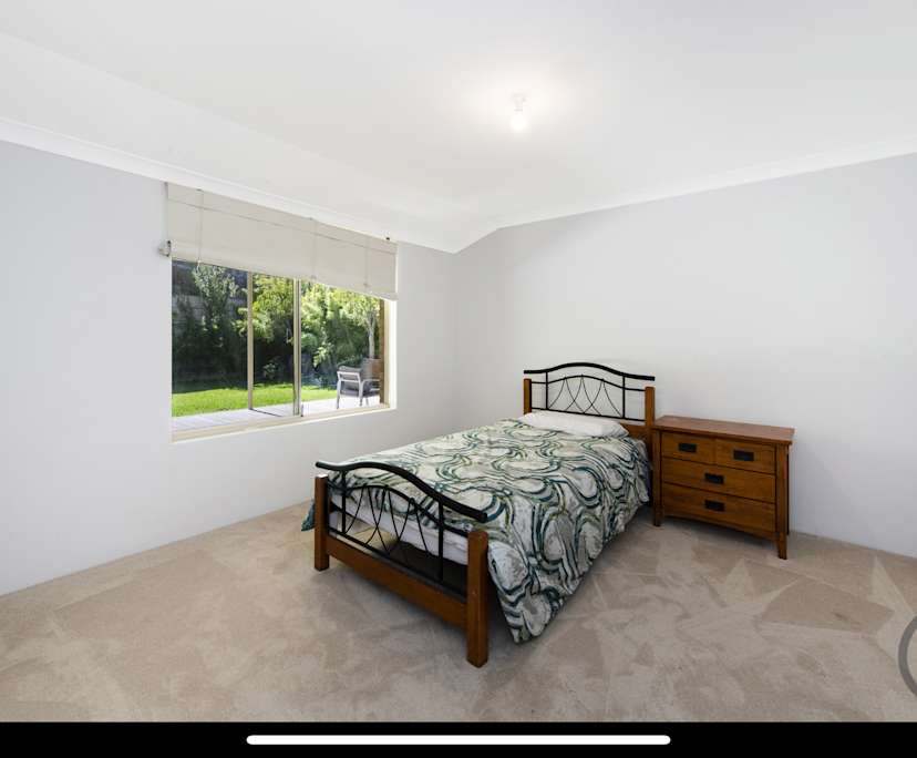 $250, Share-house, 4 bathrooms, Halls Head WA 6210