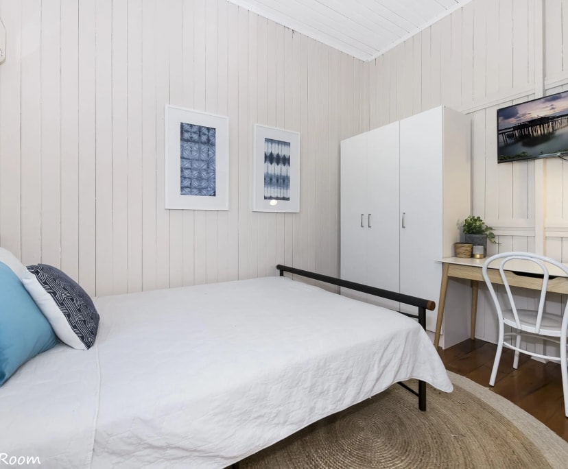 $215, Share-house, 4 bathrooms, Pimlico QLD 4812