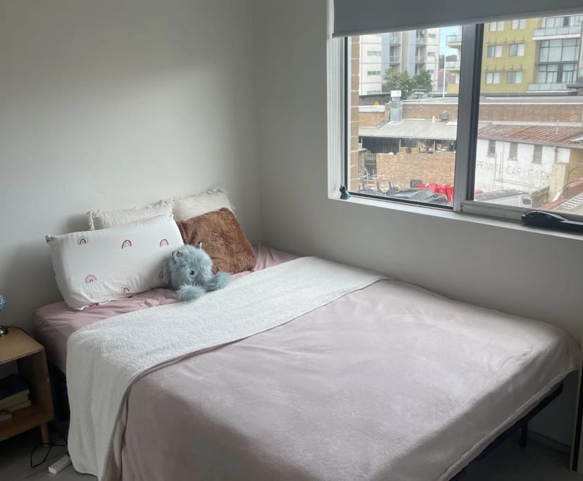 Furnished room in a flatshare