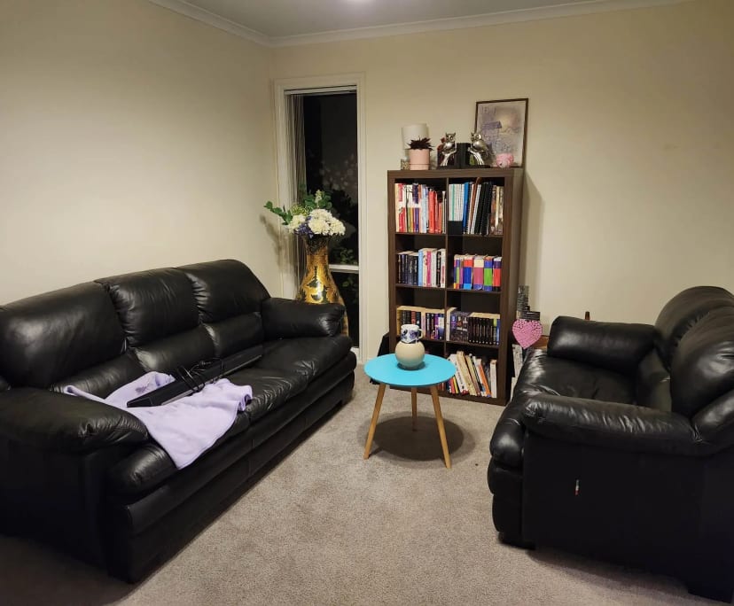 Room for Rent in Dunlop, Canberra 180, Unfurnishe...