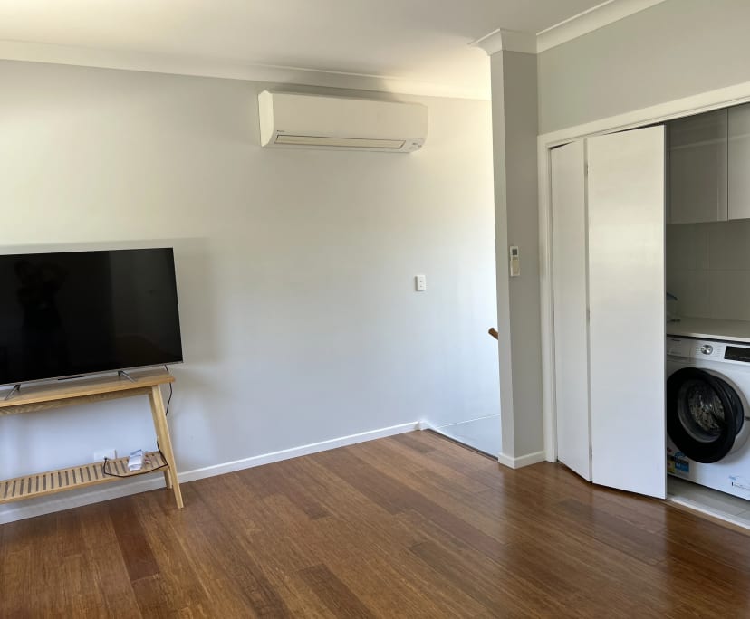 $350, Share-house, 2 bathrooms, Bundall QLD 4217