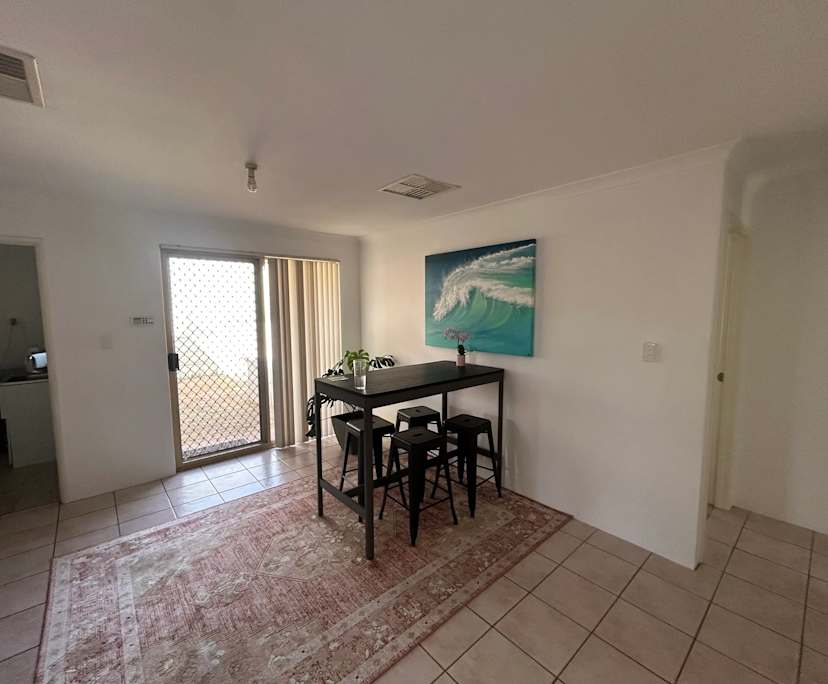 Room in a share house
