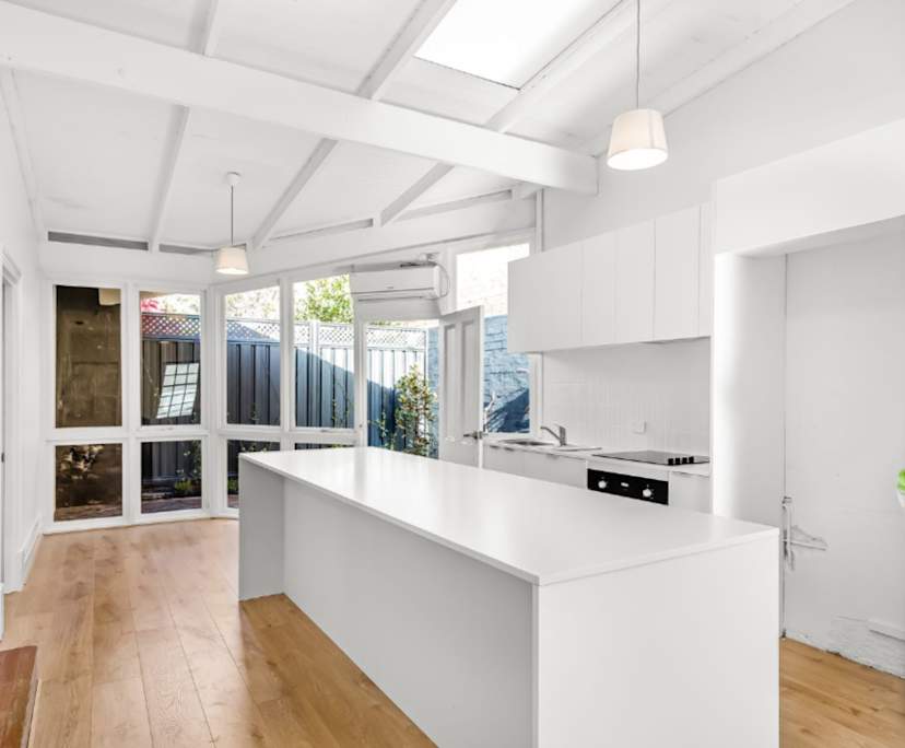 Whole property with 2 rooms for rent