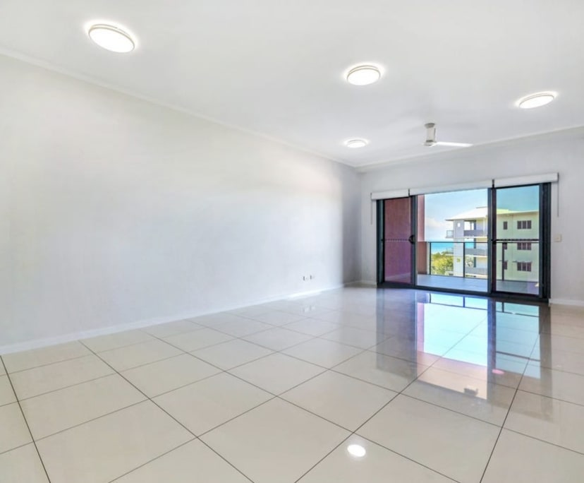 Unfurnished room in a flatshare