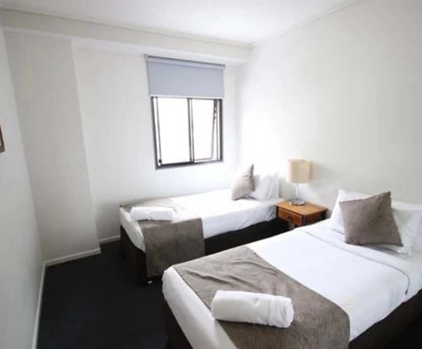 Furnished room in a flatshare