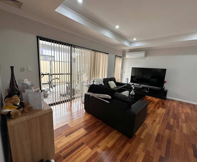 $275-325, Share-house, 3 rooms, Nollamara WA 6061, Nollamara WA 6061