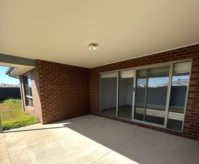 $285, Share-house, 4 bathrooms, Yarrawonga VIC 3730