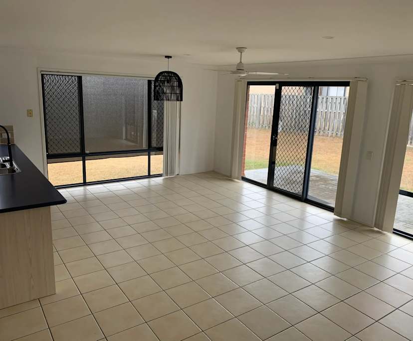 $250-350, Share-house, 4 rooms, Morayfield QLD 4506, Morayfield QLD 4506