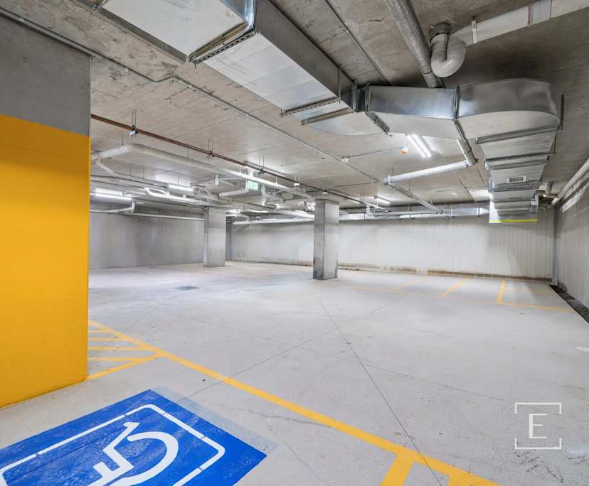 $330, Studio, 1 bathroom, Kingswood NSW 2747