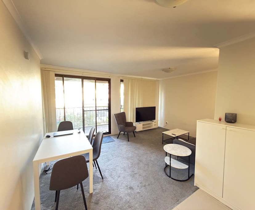 Furnished room in a flatshare