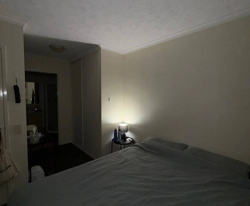 Furnished room with ensuite in a flatshare
