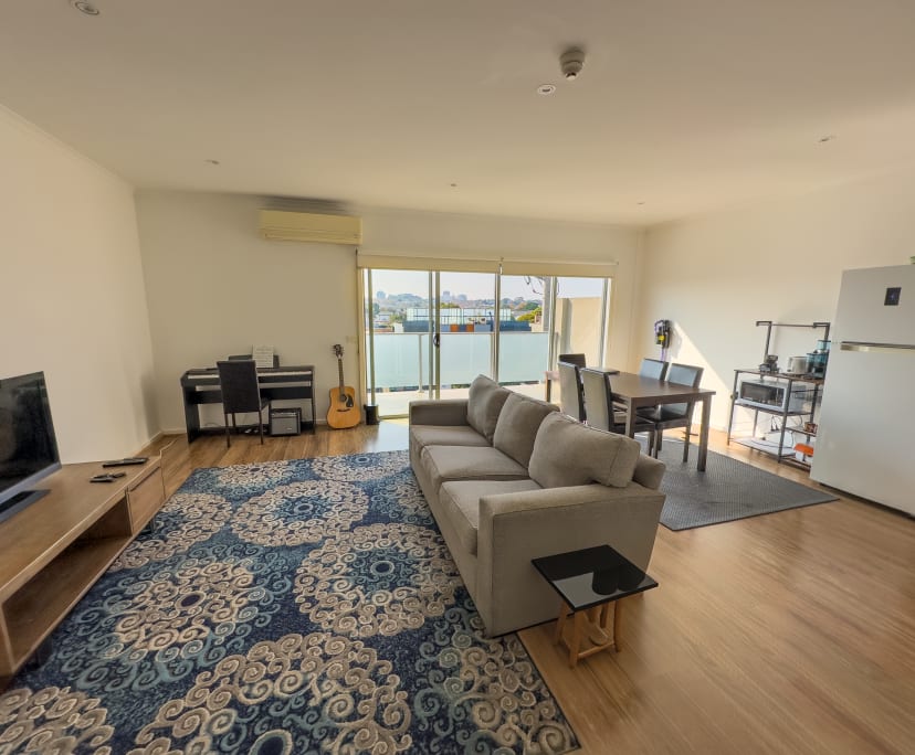 Furnished room in a flatshare