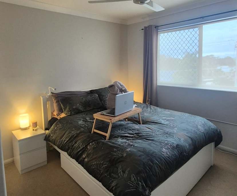 Room in a share house