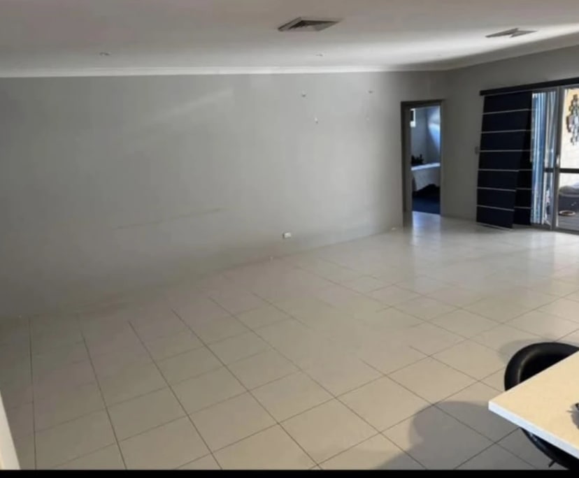 Room in a share house