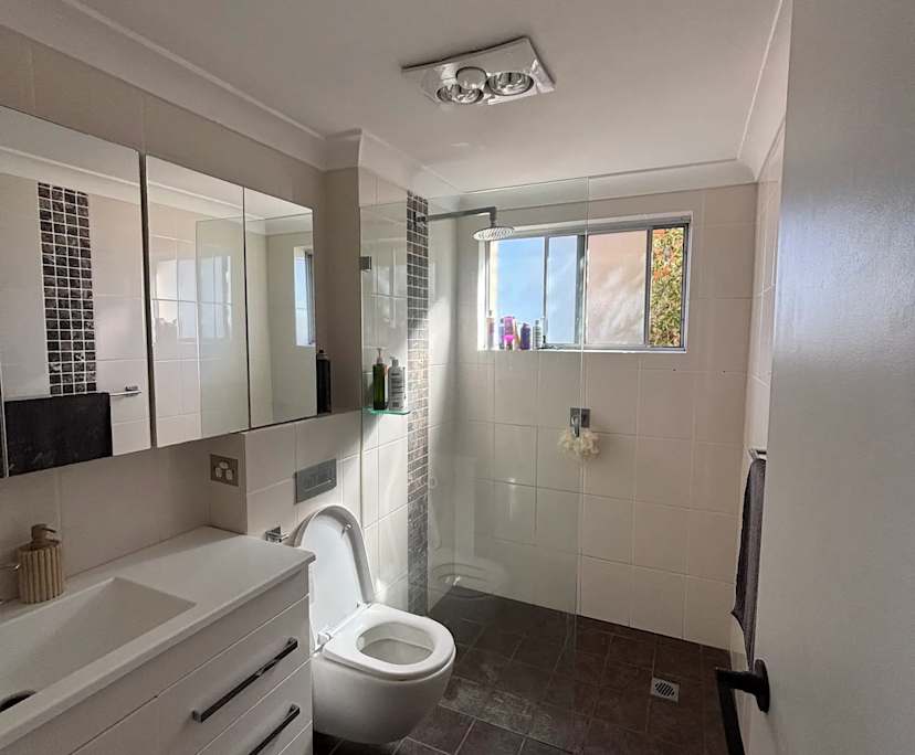 Unfurnished room in a flatshare