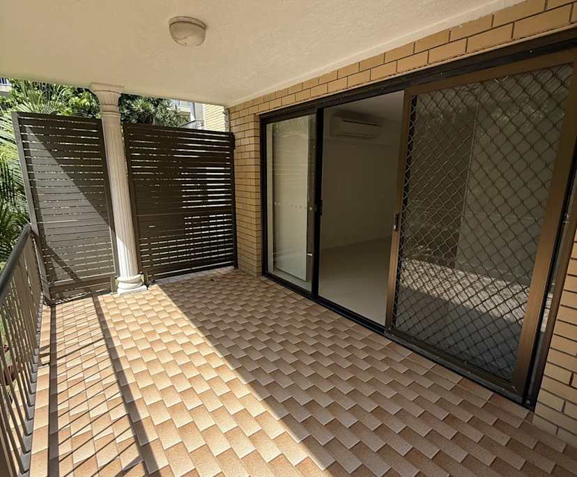 $260, Flatshare, 3 bathrooms, Mermaid Beach QLD 4218