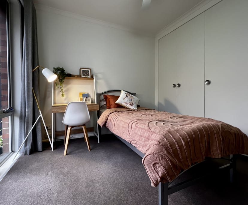 Room in a share house