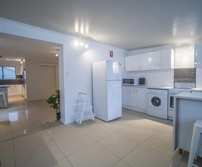 $225, Share-house, 5 bathrooms, Hamersley WA 6022