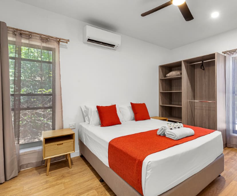 $1,400, Whole-property, 2 bathrooms, Jubilee Pocket QLD 4802