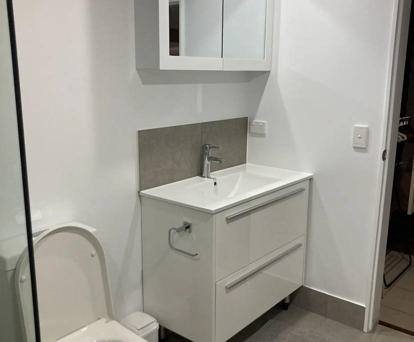 $400, Share-house, 3 bathrooms, Westcourt QLD 4870