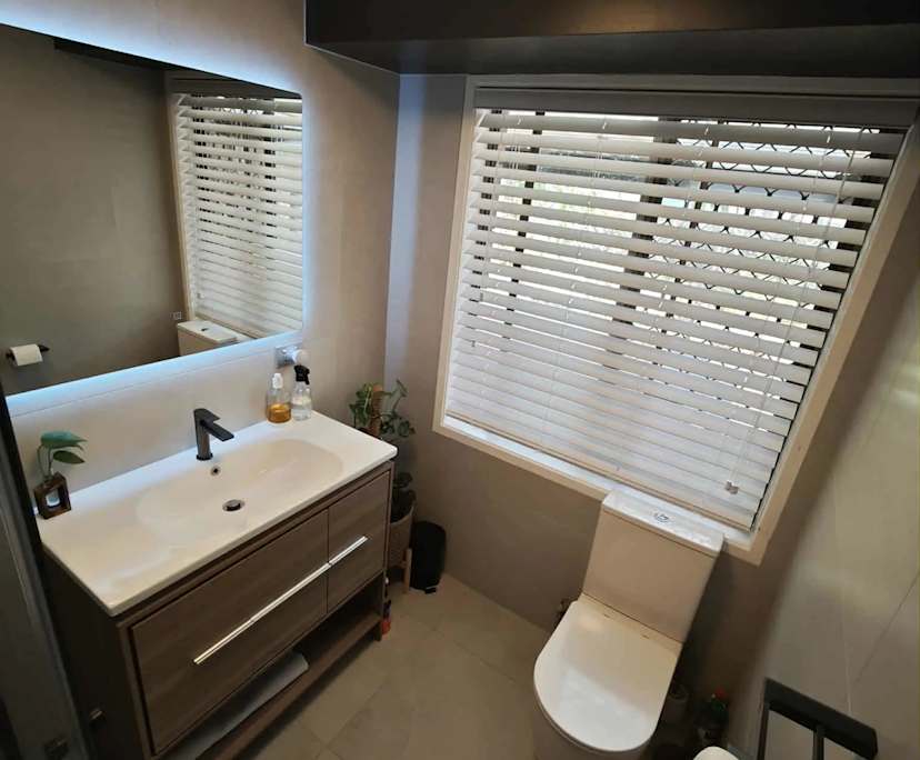 $250, Share-house, 4 bathrooms, Regents Park QLD 4118