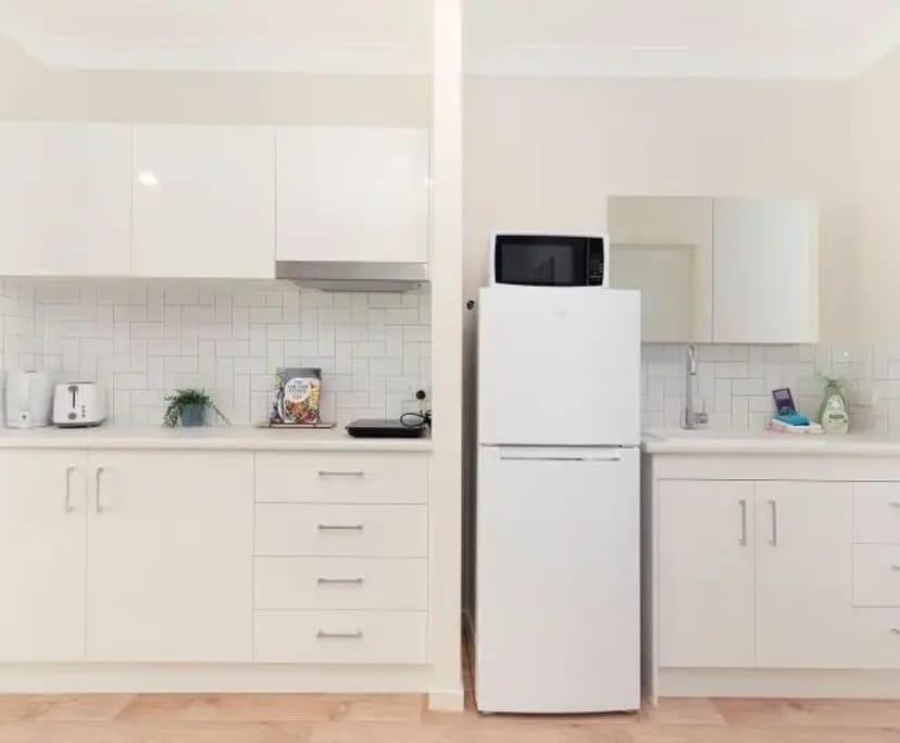 $410, Studio, 1 bathroom, Rocklea QLD 4106