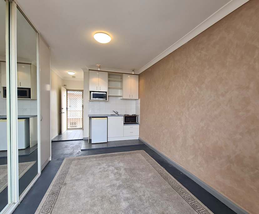 $450, Studio, 1 bathroom, Russell Lea NSW 2046